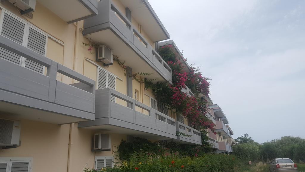 Michel Apartments Amoudara Lasithiou Exterior foto